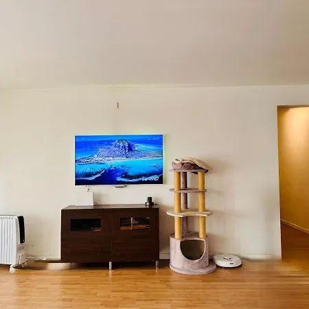 Modern Flat Near Metro Garage 85sm Apartment *